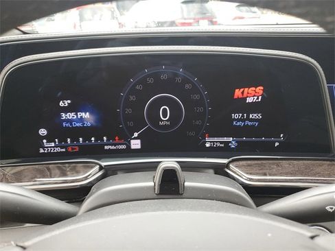 Certified 2023 Cadillac Escalade ESV Premium Luxury w/ Performance Package image 15