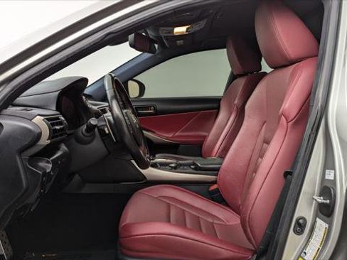 Used 2019 Lexus IS 300 F Sport image 14