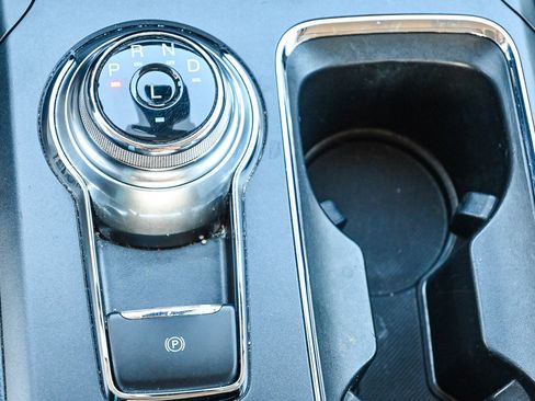 Used 2020 Ford Fusion Energi Titanium image 32