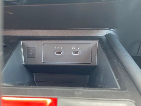 New 2025 Nissan Kicks SR image 28