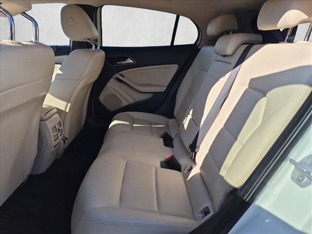 Used 2018 Mercedes-Benz GLA 250 4MATIC image 19