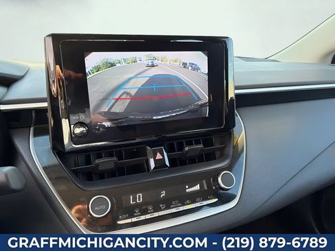 Used 2025 Toyota Corolla LE FWD image 17