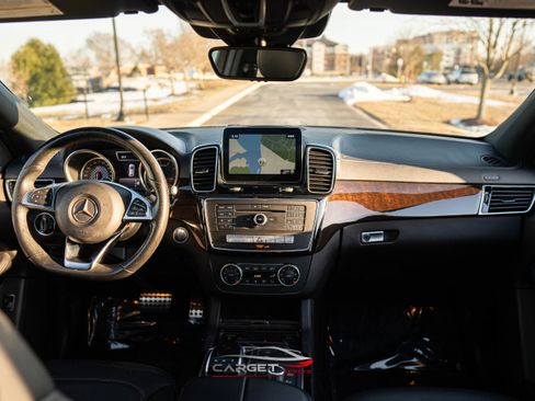 Used 2018 Mercedes-Benz GLE 43 AMG 4MATIC w/ Parking Assist Package image 14