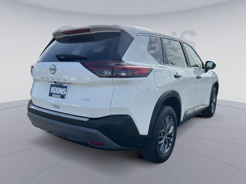 Used 2023 Nissan Rogue S AWD/4WD image 7