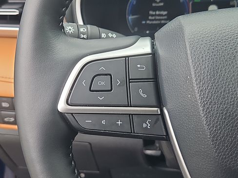 Used 2023 Toyota Highlander Platinum AWD/4WD image 20