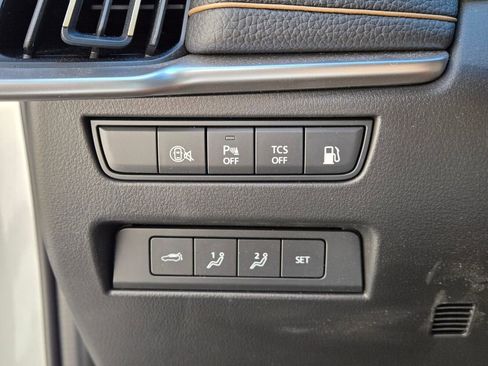 Certified 2025 MAZDA CX-70 Plug-In Hybrid w/ Premium Pkg image 24