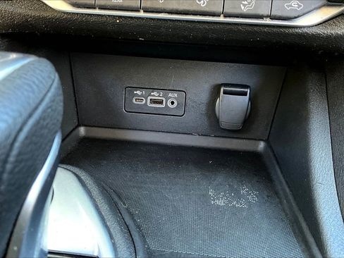 Used 2022 Nissan Sentra SV w/ All-Weather Package FWD image 26