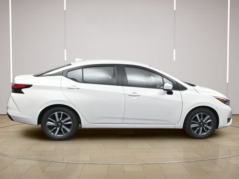 Certified 2025 Nissan Versa SV w/ Trunk Package FWD image 8