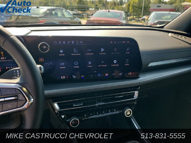 Used 2025 Chevrolet Traverse LT w/ Driver Confidence Package FWD image 13