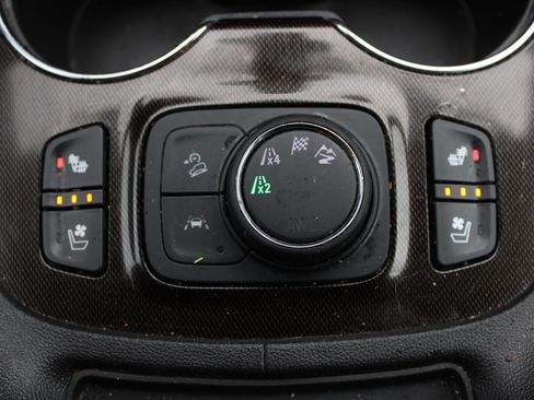 Used 2023 GMC Acadia AT4 w/ Preferred Package image 15