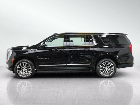 Used 2025 GMC Yukon XL Denali w/ Denali Reserve Package AWD/4WD image 2