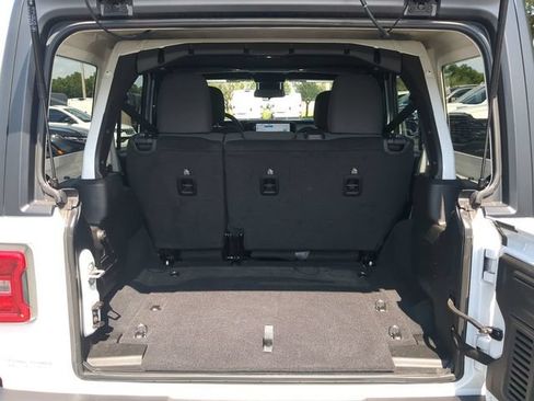 Used 2025 Jeep Wrangler Unlimited Sport AWD/4WD image 14