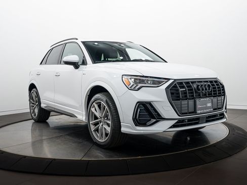 Certified 2023 Audi Q3 2.0T Premium Plus w/ Premium Plus Package AWD/4WD image 2