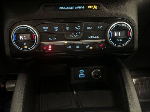 Used 2021 Ford Escape SEL w/ Technology Package image 11