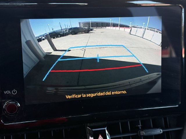 Used 2023 Toyota Corolla SE FWD image 18