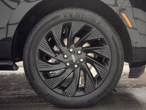 Used 2025 Lincoln Navigator Reserve w/ Jet Appearance Package image 9