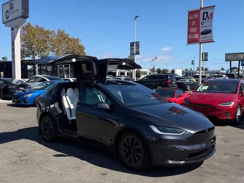 Used 2025 Tesla Model X Plaid AWD/4WD image 6