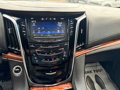 Used 2015 Cadillac Escalade ESV Premium AWD/4WD image 12