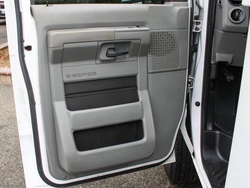 Used 2014 Ford E-350 and Econoline 350 Super Duty w/ Power Windows & Locks Group image 16