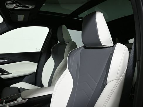 New 2026 BMW X1 xDrive28i w/ Technology Package AWD/4WD image 16