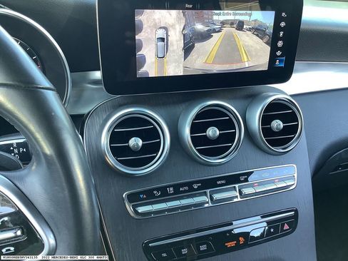 Used 2022 Mercedes-Benz GLC 300 4MATIC image 9
