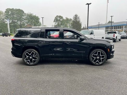 Used 2024 Chevrolet Traverse RS AWD/4WD image 5