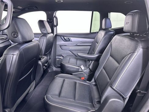 Used 2025 Buick Enclave Sport Touring image 26
