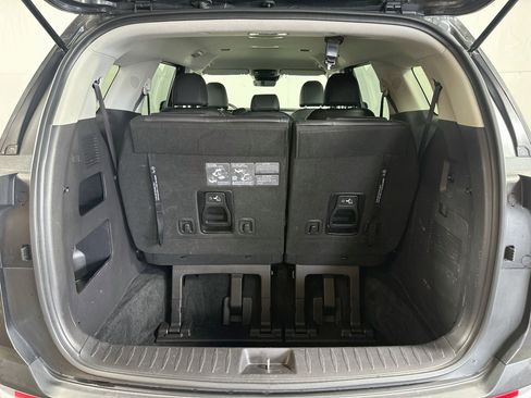 Certified 2026 Kia Carnival FWD image 25