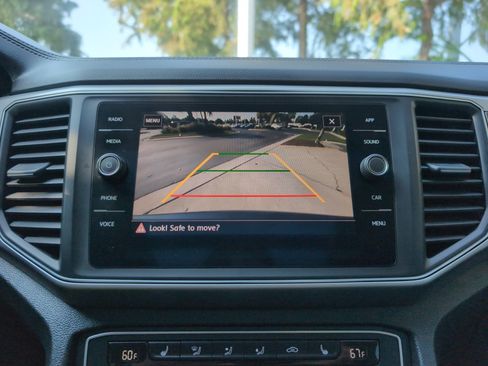 Used 2019 Volkswagen Atlas SE w/ Panoramic Sunroof Package FWD image 24