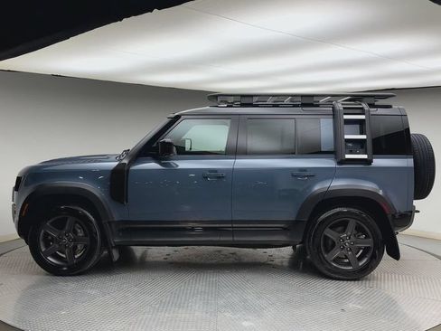 Used 2023 Land Rover Defender 110 X-Dynamic SE AWD/4WD image 5