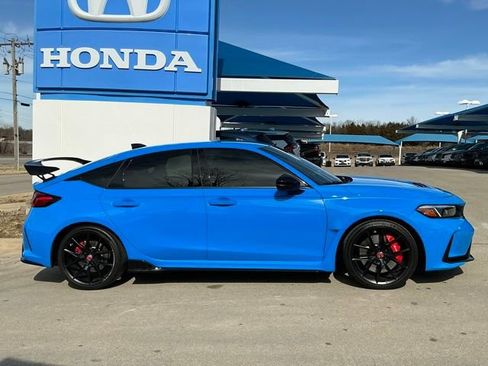 Used 2024 Honda Civic Type R image 2