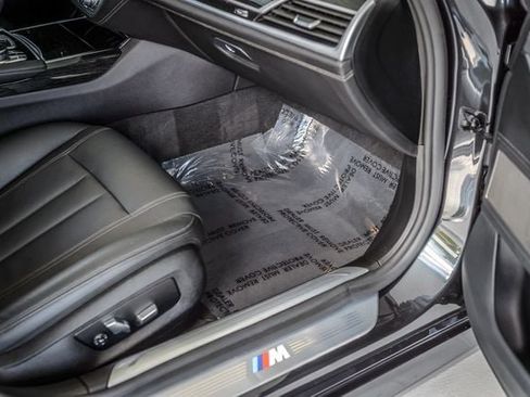 Used 2019 BMW 740i w/ M Sport Package RWD image 49