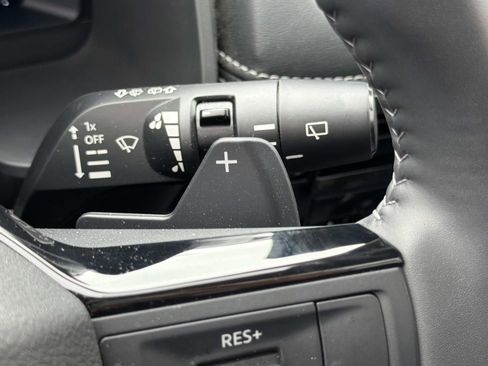 Certified 2025 Nissan Rogue SL w/ SL Premium Package image 35