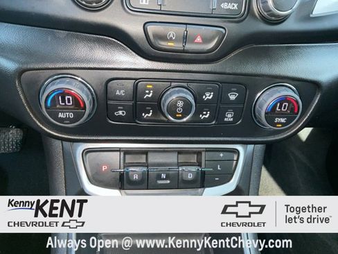 Used 2023 GMC Terrain SLT w/ LPO, Floor Liner Package image 30