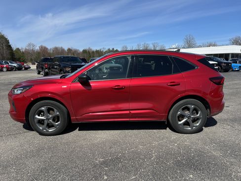 Certified 2023 Ford Escape ST-Line w/ Tech Pack #1 AWD/4WD image 8