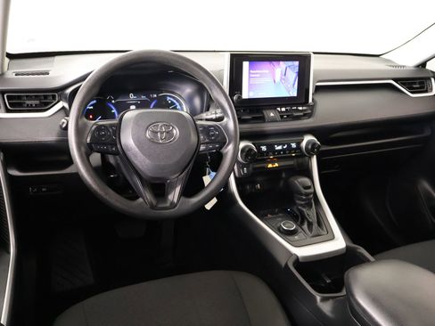 Used 2024 Toyota RAV4 LE AWD/4WD image 2