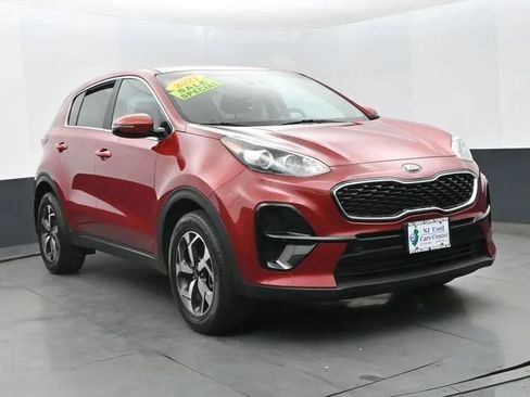 Used 2021 Kia Sportage LX w/ LX Fwd Popular Package image 2