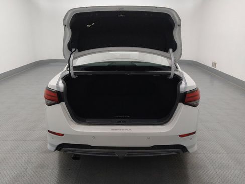 Used 2022 Nissan Sentra SR w/ SR Premium Package FWD image 29