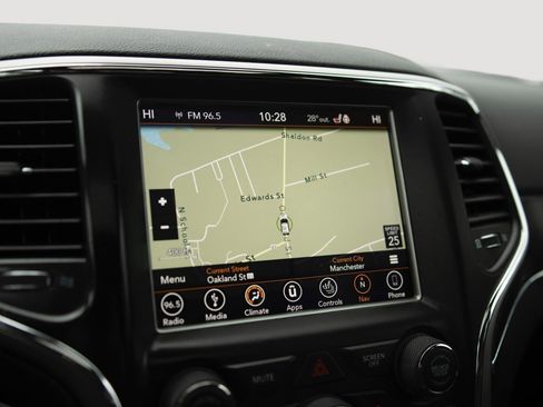 Used 2018 Jeep Grand Cherokee Limited image 8