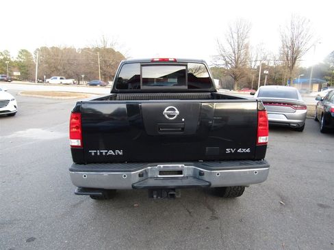 Used 2012 Nissan Titan SV w/ SV Value Truck Pkg image 8