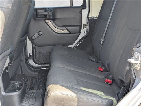 Used 2016 Jeep Wrangler Unlimited Sport w/ Connectivity Group image 18