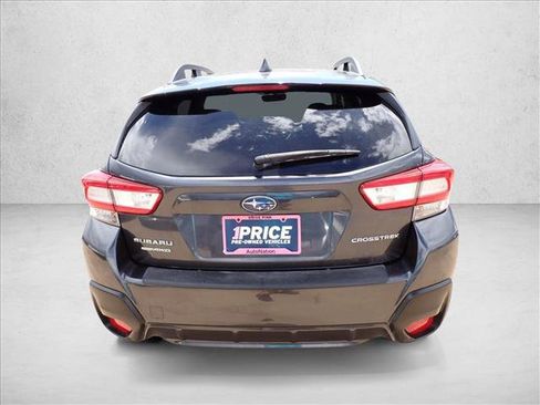Used 2018 Subaru Crosstrek 2.0i Premium AWD/4WD image 3