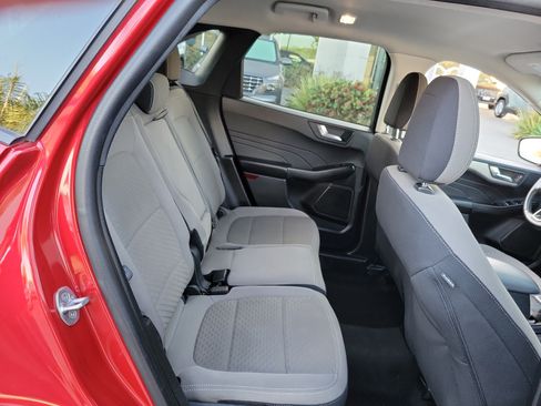 Used 2021 Ford Escape SE w/ SE Sport Appearance Package FWD image 21
