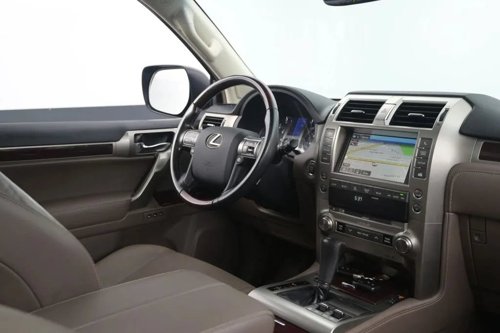Used 2018 Lexus GX 460 Premium w/ Premium Package AWD/4WD image 49