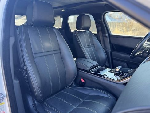Used 2022 Land Rover Range Rover Velar R-Dynamic S image 20