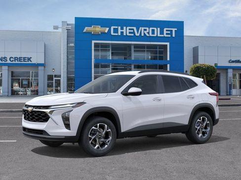 New 2026 Chevrolet Trax LT w/ Driver Confidence Package FWD image 6
