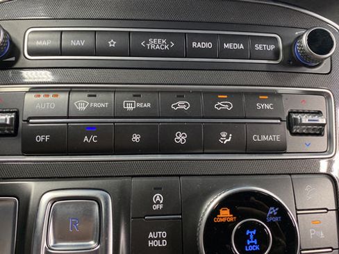 Used 2022 Hyundai Santa Fe Calligraphy AWD/4WD image 18