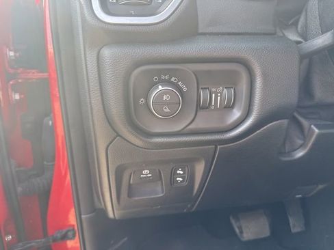 Used 2019 RAM 1500 Big Horn image 19