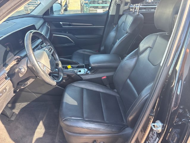Used 2025 Kia Telluride S AWD/4WD image 9