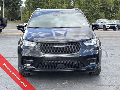 New 2026 Chrysler Pacifica Limited w/ S Appearance Package image 39